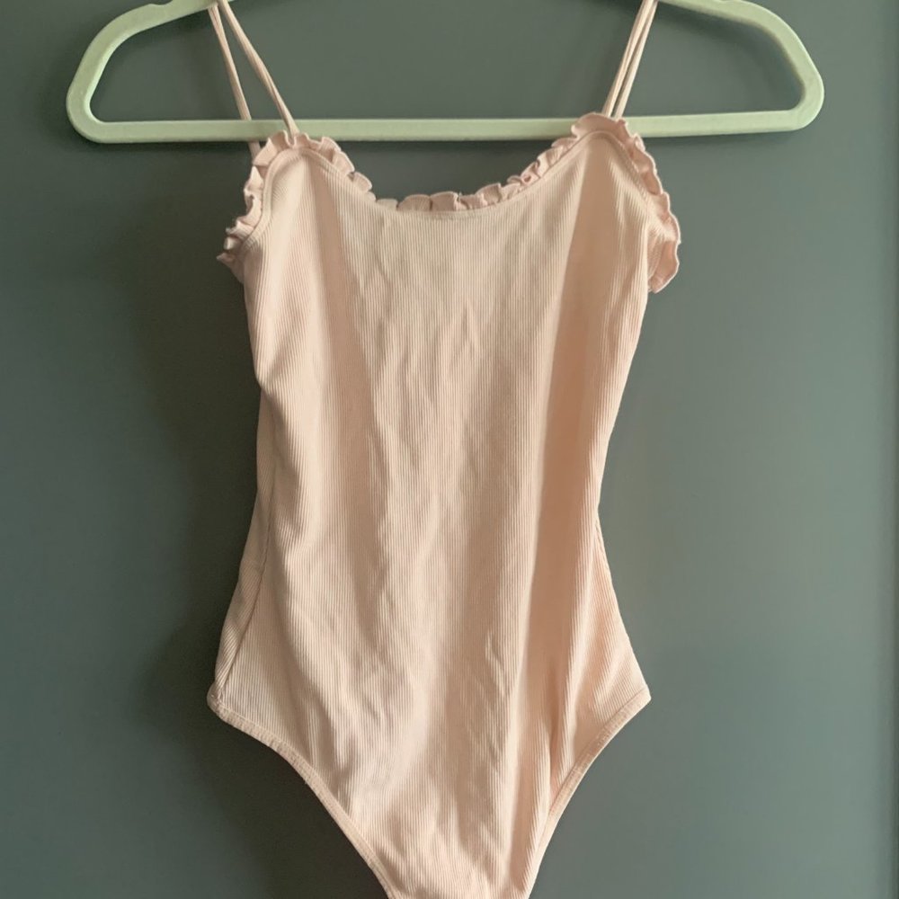 ARITZIA Wilfred Bodysuit ☆ﾟ.*･｡ﾟ